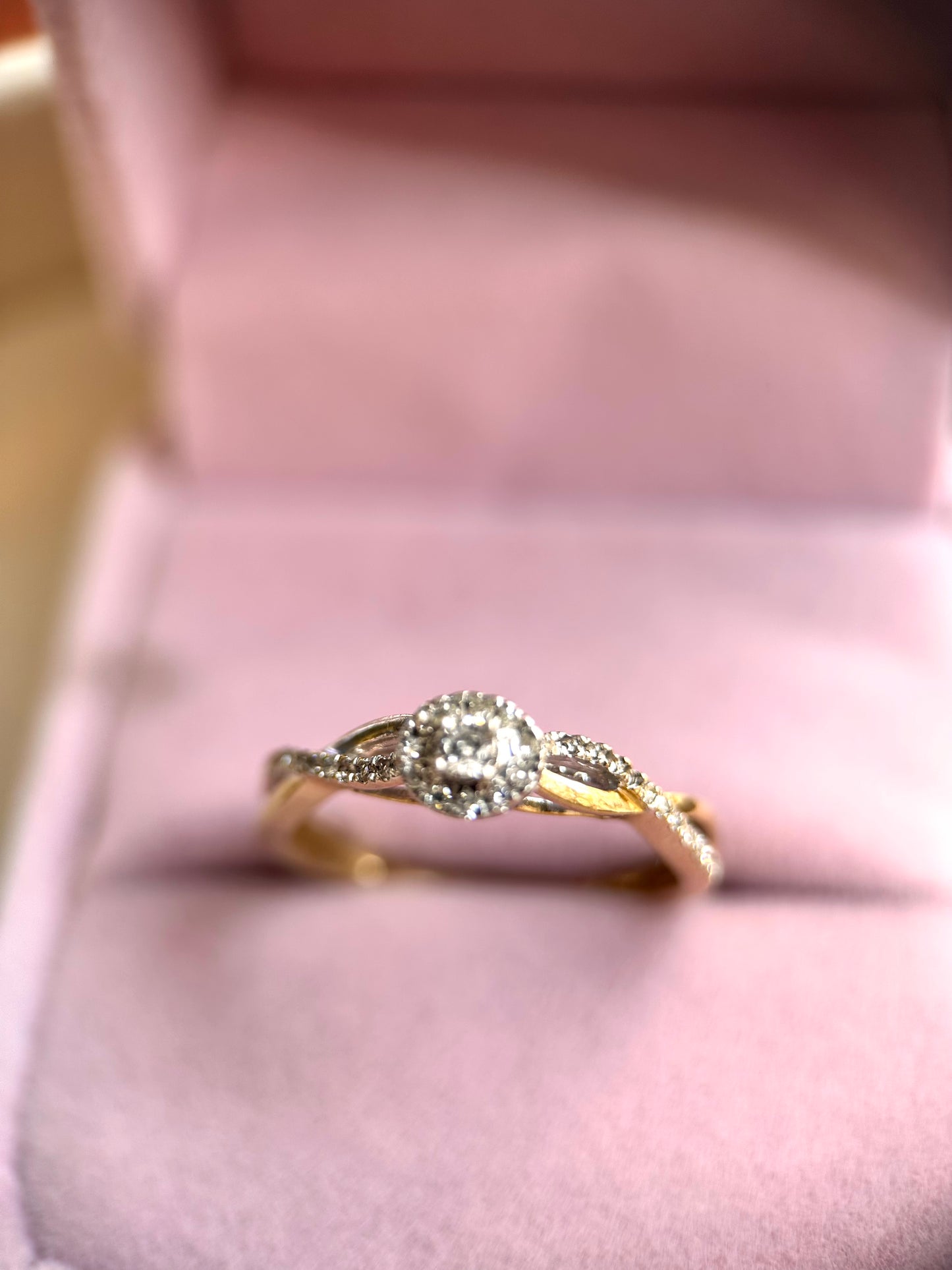 Swirl of Diamonds Ring *