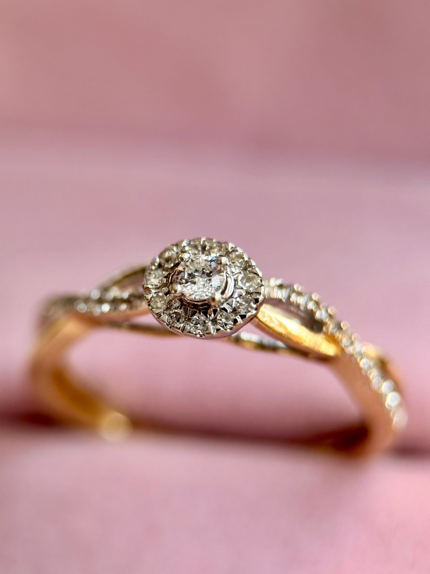 Swirl of Diamonds Ring *