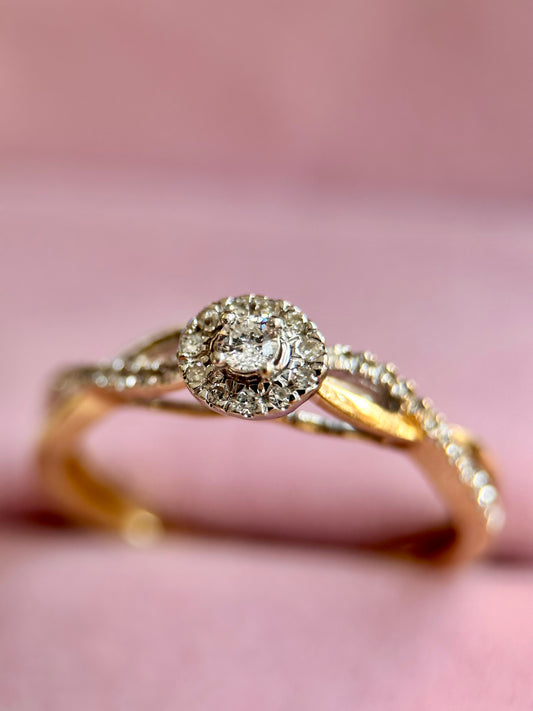 Swirl of Diamonds Ring *