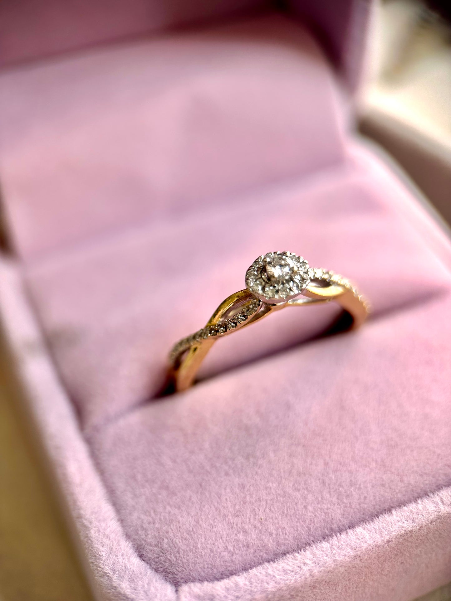 Swirl of Diamonds Ring *