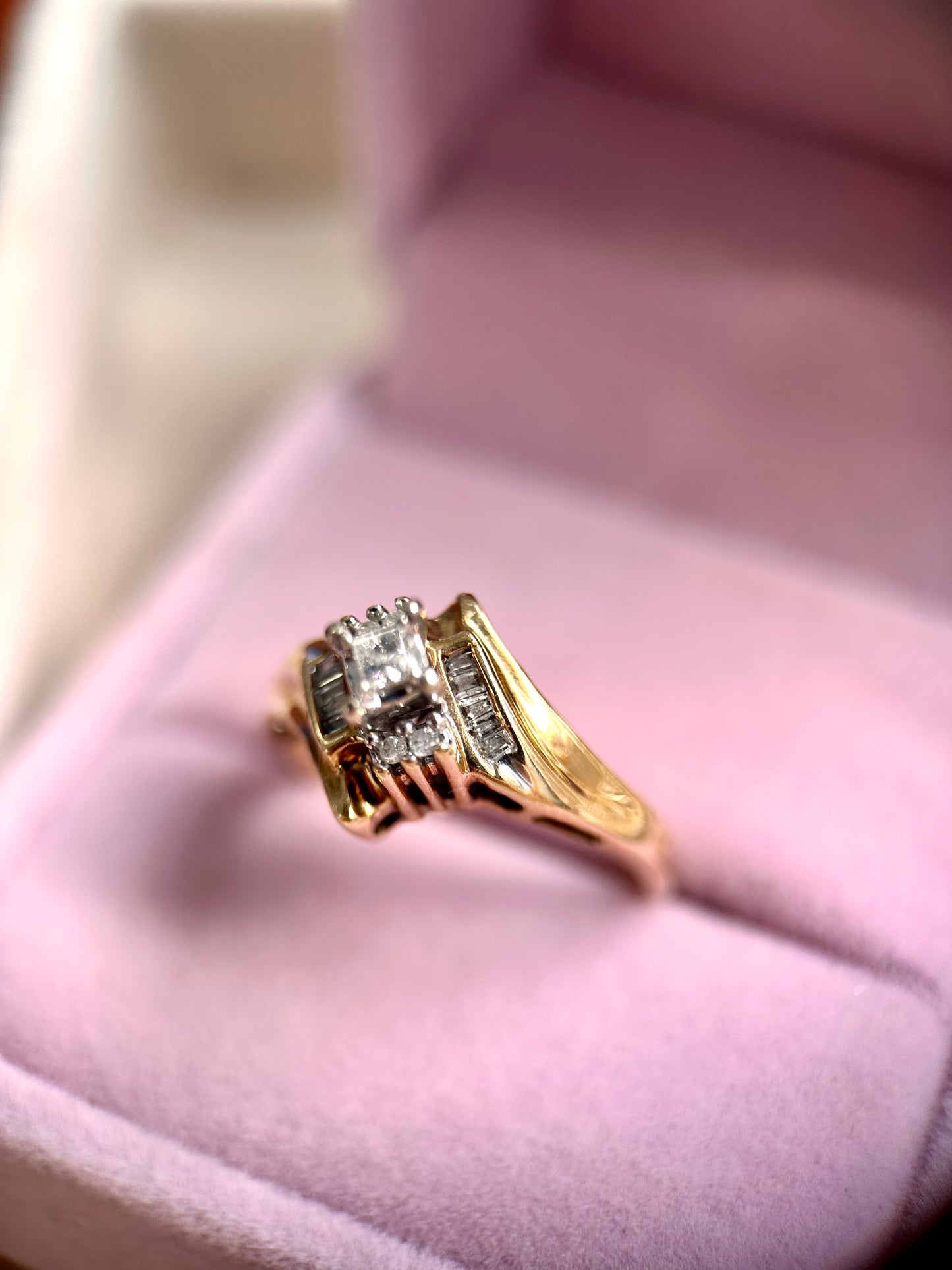 Vintage Diamond Cluster Ring with Hidden Message
